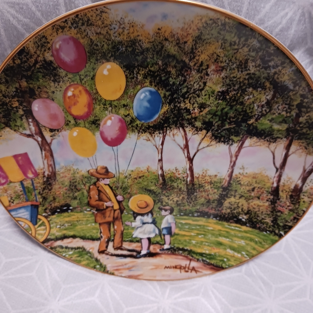 Ceramic plate by Calhoun Balloon man